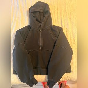 Black Half-Zip oversized scuba